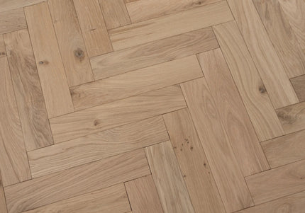 Classic Unfinished Engineered Oak Herringbone Flooring | Pukka Flooring