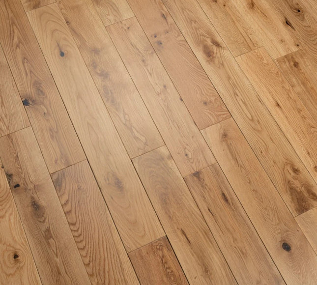 UV Lacquered Solid Oak Planks | Pukka Flooring