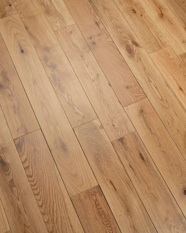 UV Lacquered Solid Oak Planks | Pukka Flooring