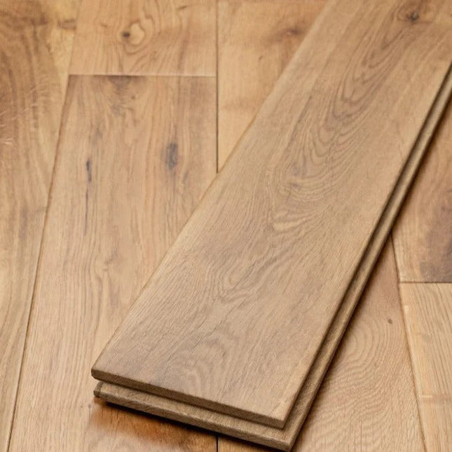 UV Lacquered Solid Oak Planks | Pukka Flooring