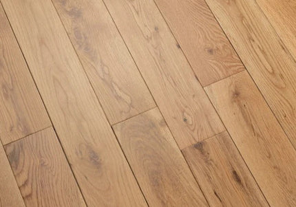 UV Lacquered Solid Oak Planks | Pukka Flooring