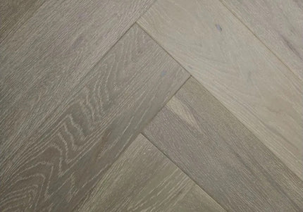 Pukka Flooring Loc Engineered Herringbone – 14 x 130mm Herringbone Engineered LOC – Charleston Grey Brushed & Matt Lacquered