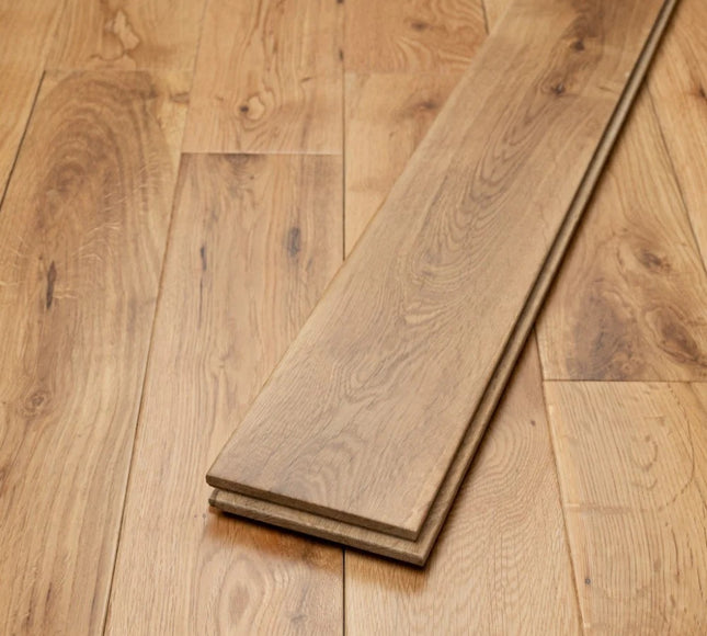 UV Lacquered Solid Oak Planks | Pukka Flooring