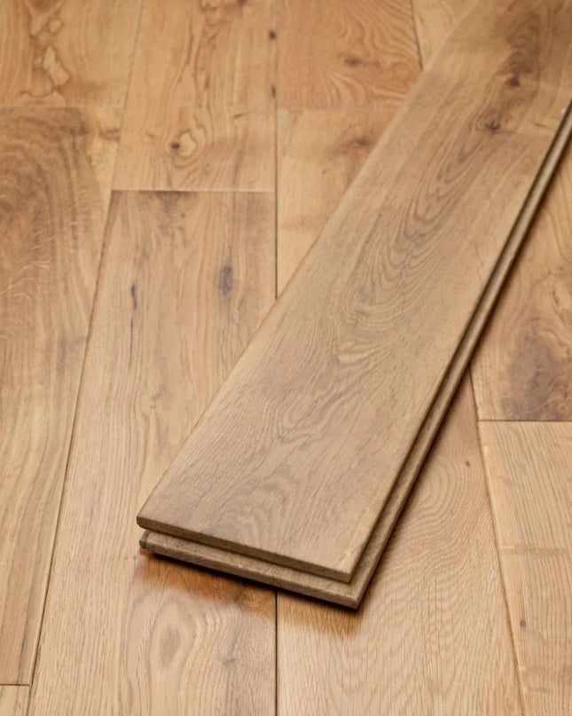 UV Lacquered Solid Oak Planks | Pukka Flooring