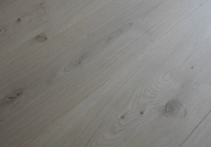 Wide Board Classic Unfinished Engineered Oak Flooring | Pukka Flooring