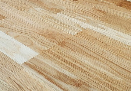 Pukka Flooring European 4-Strip Engineered Oak – 14 x 207mm Multi-Strip European Engineered Oak – Natural Oak Lacquered 4-Strip Sq Edge
