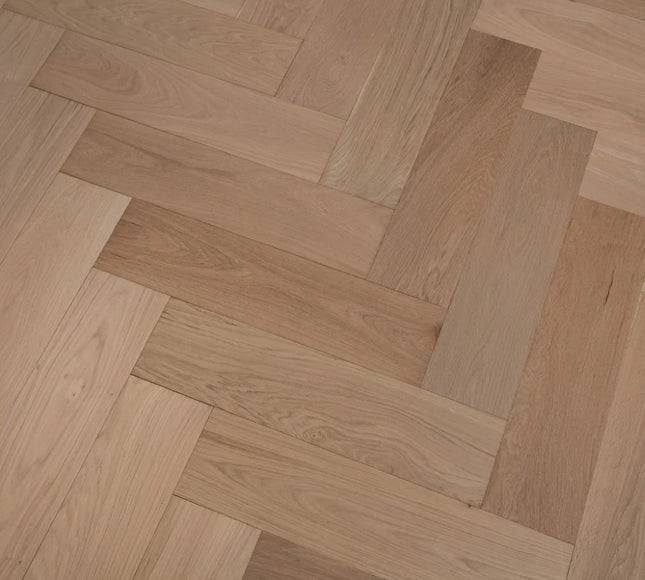 Herringbone Engineered Wood Flooring – Oak, Invisible Finish Lac AB Grade – DIY Box Flooring | Pukka Flooring