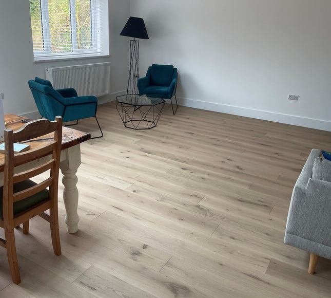 Invisible Brushed UV Lacquered Oak Flooring |Pukka Flooring