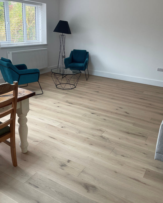 Invisible Brushed UV Lacquered Oak Flooring |Pukka Flooring