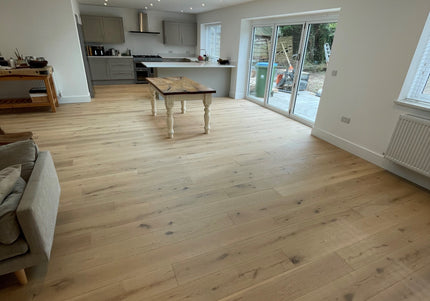 Invisible Lacquered Engineered Oak Flooring | Pukka Flooring