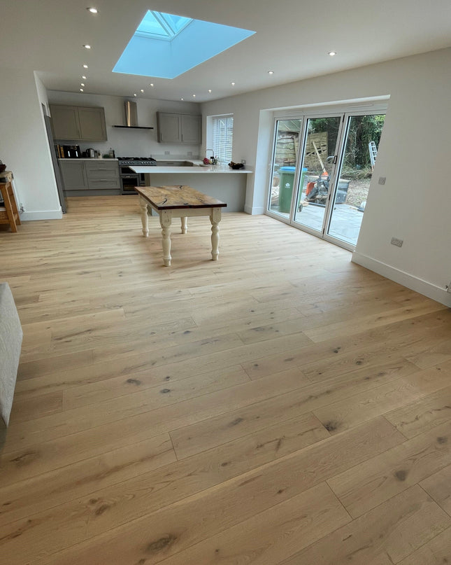 Invisible Brushed UV Lacquered Oak Flooring |Pukka Flooring